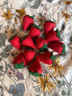 Adorable Vintage Homemade Sewn Strawberries - 12 pcs./Dozen bowl fillers